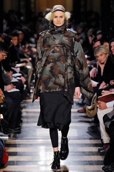 Look 29